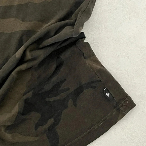TNA/ MAGEE Short sleeve/ T-shirt/ Green camo/ Size US XS - Picture 5 of 10